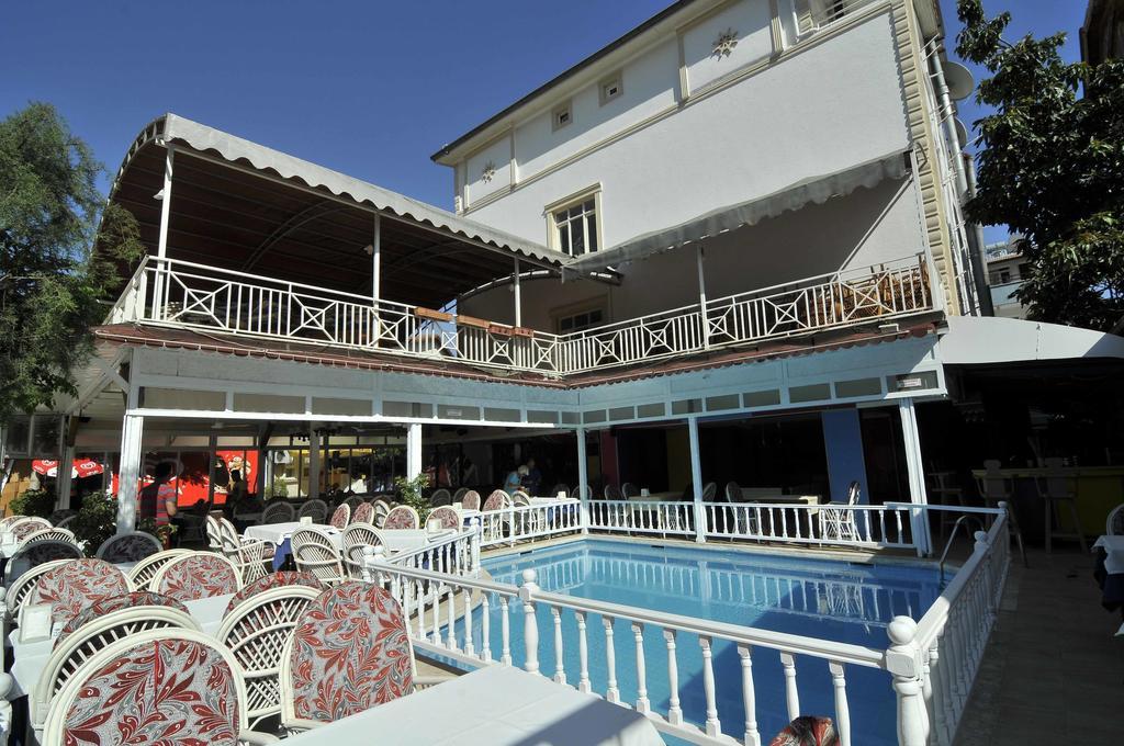 Sun Kiss Hotel Side Exterior foto